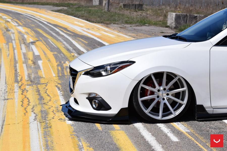Детали экстерьера Mazda6 on Vossen Wheels (VFS1) 2017 года  (фото 16 из 21)